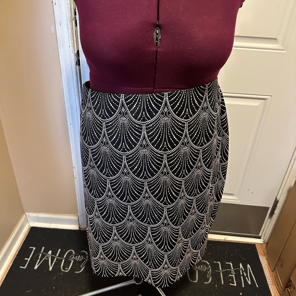 Ashley Stewart Black and White Elegant Pencil Skirt